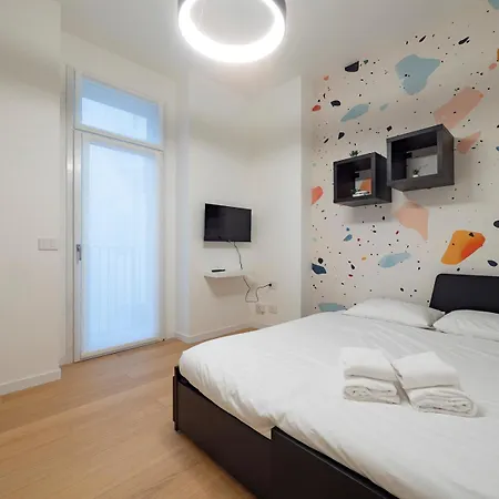 Xenia - 3rooms In Via Petrella 4 C * Milan